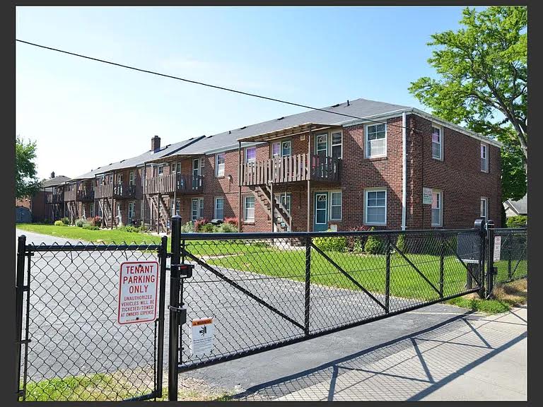 6116 W Lisbon Ave Apt 2